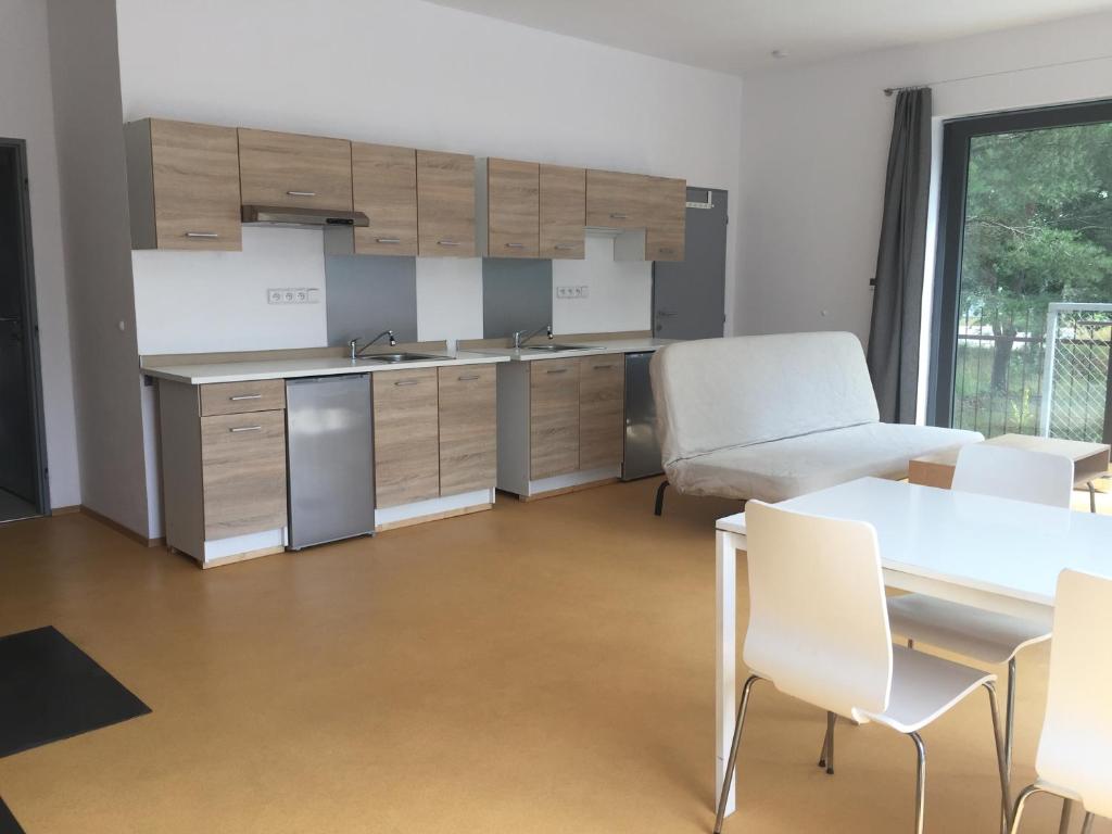 Klubovna u Kanalu KuK room 5